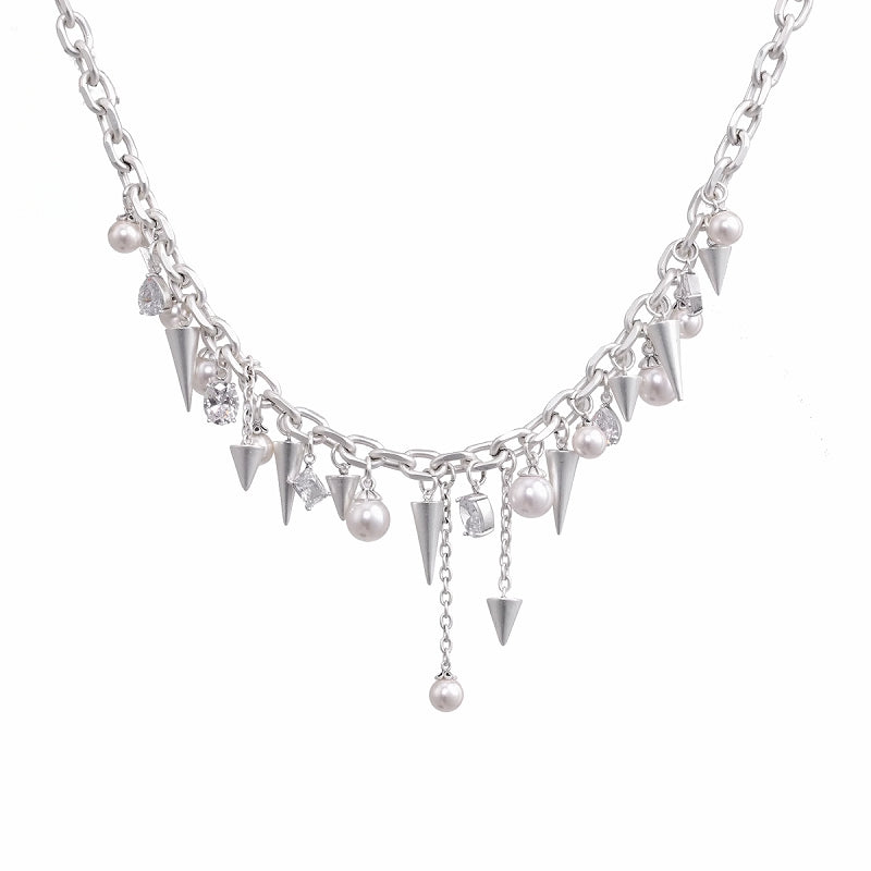 Vintage Rivet Pearl Necklace