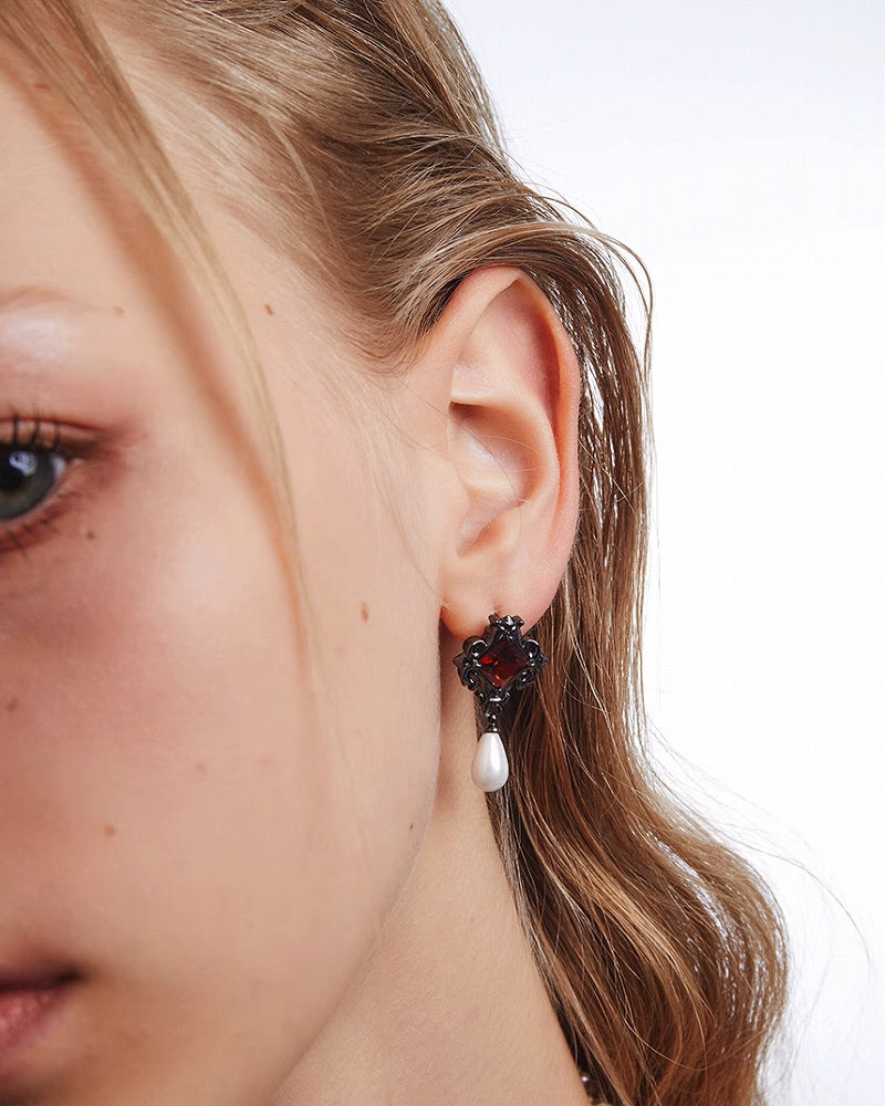 Magic Mirror Earrings 01