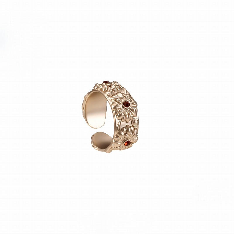 Daisy In the Heart Open Ring