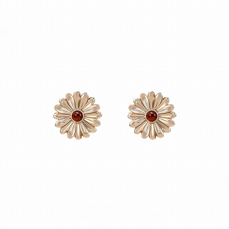 Daisy In the Heart Earrings