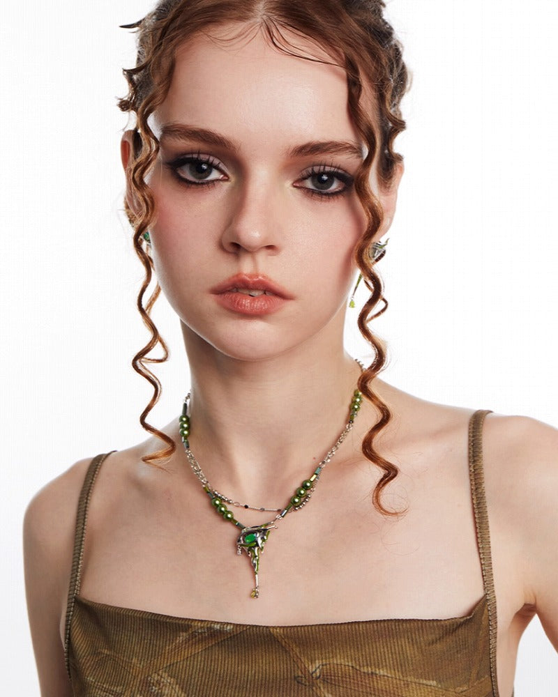 Liao Zhai Green Moonlight Necklace 01