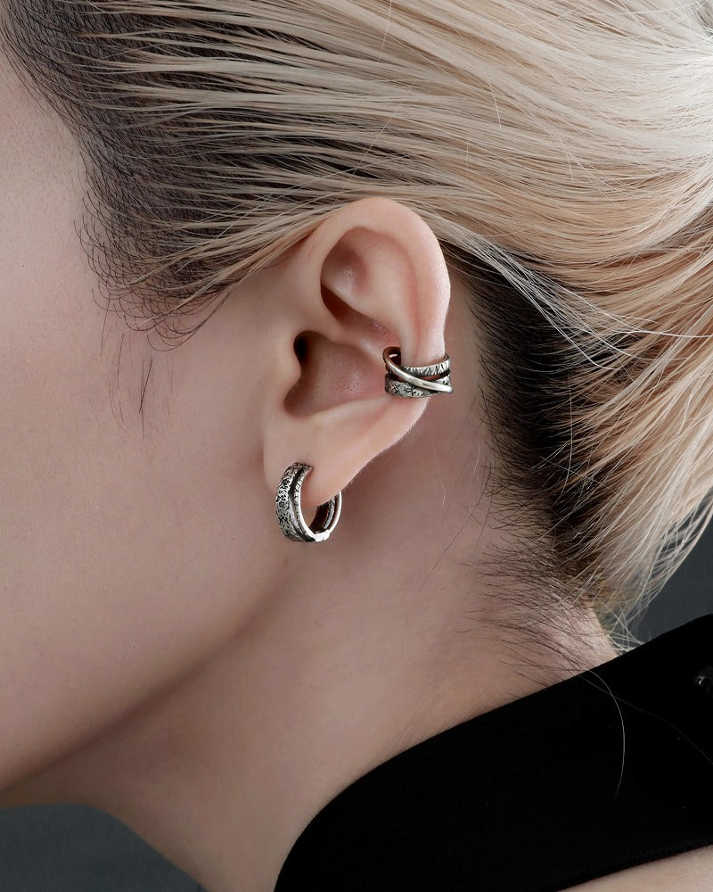 Monologue Earrings 01