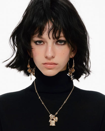 Daisy Declaration Necklace 03