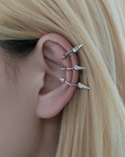 Basic Rivet Star Cuff 01