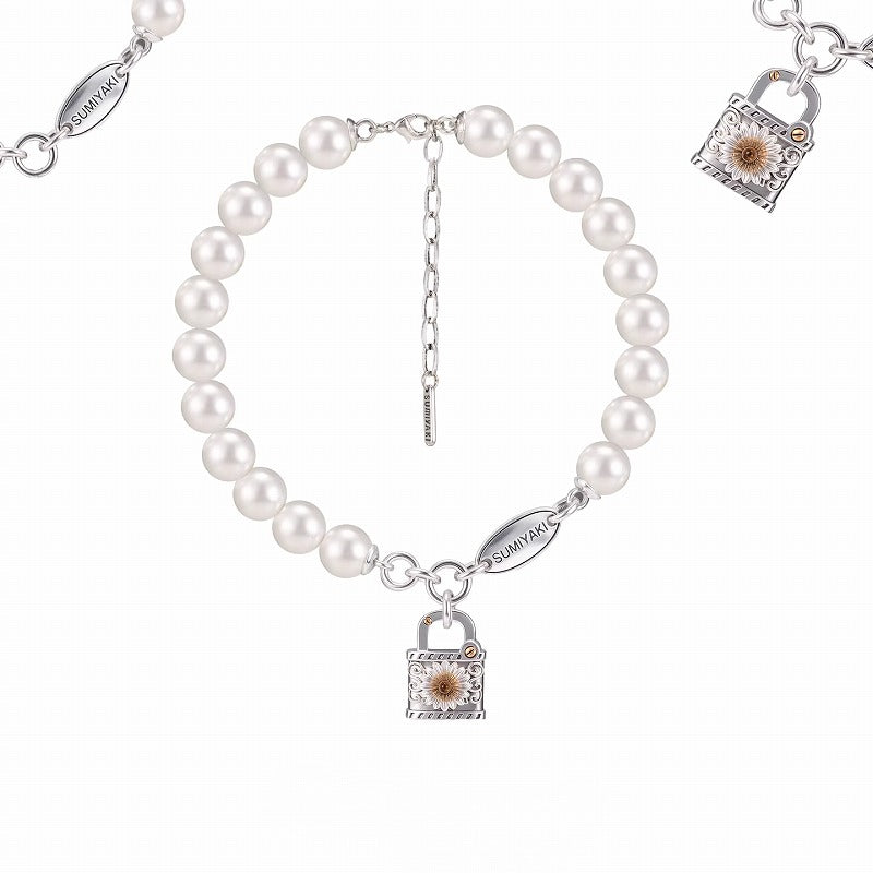 Daisy Declaration Necklace 04