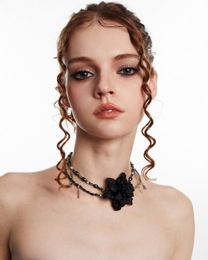 Black and White Flower Necklace