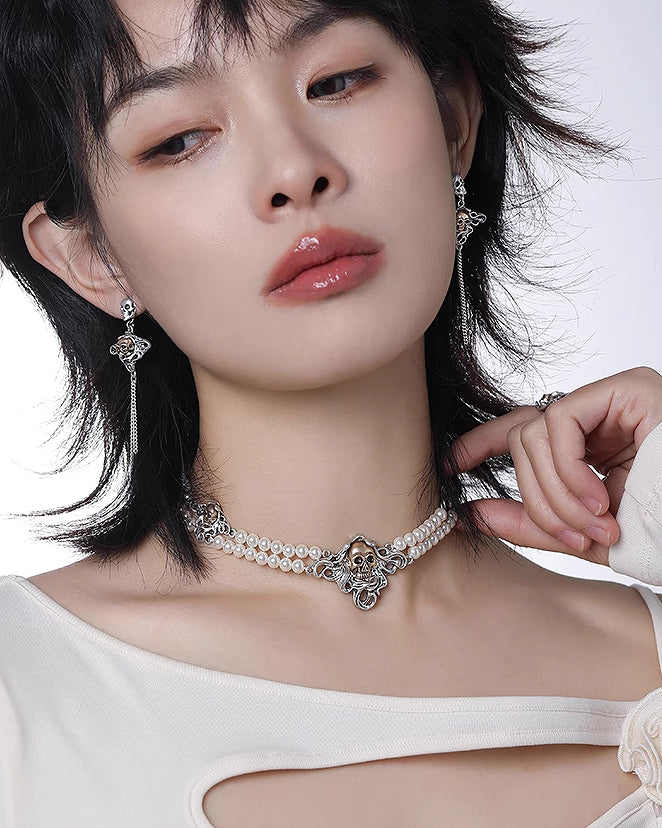 Skull Undead Pearl Choker
