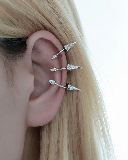Basic Rivet Star Cuff 01
