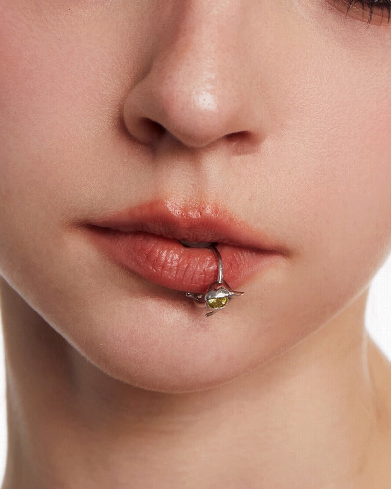 Liao Zhai Green Moonlight Lip Clip