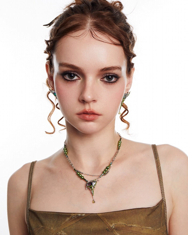 Liao Zhai Green Moonlight Necklace 01