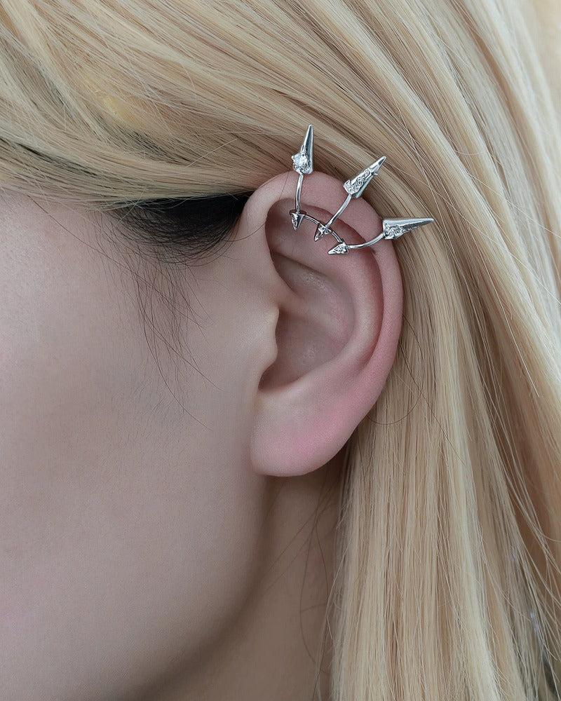 Basic Rivet Star Cuff 02