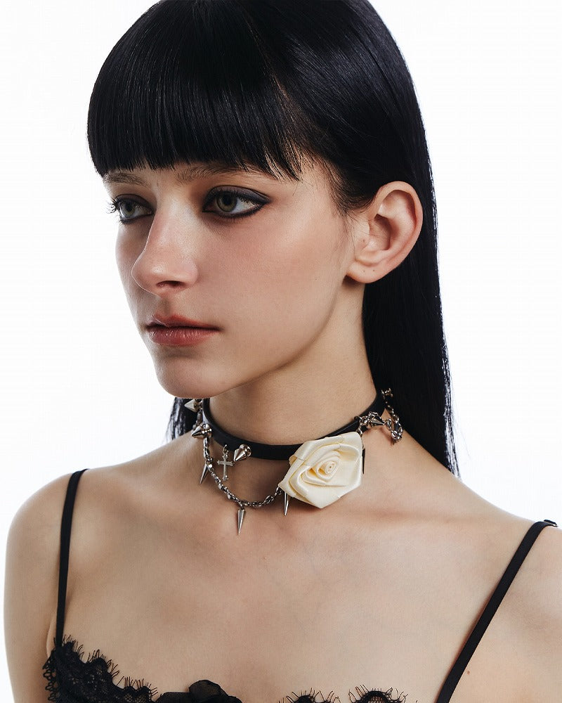 Thorn Rose Beige Tassel Choker