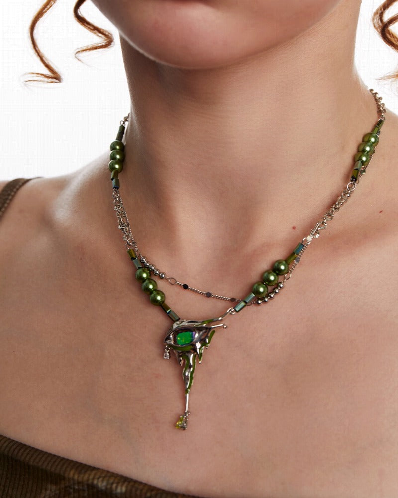 Liao Zhai Green Moonlight Necklace 01