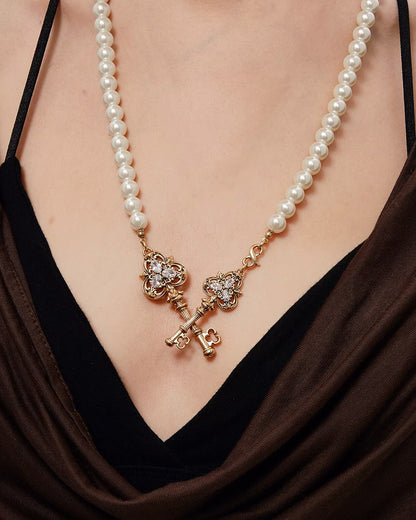 Locked Heart's Whisper Necklace 03