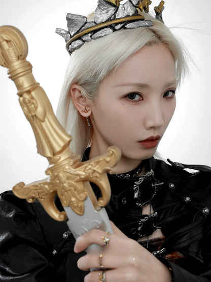 Knight Sword Earrings01