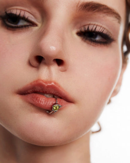 Liao Zhai Green Moonlight Lip Clip