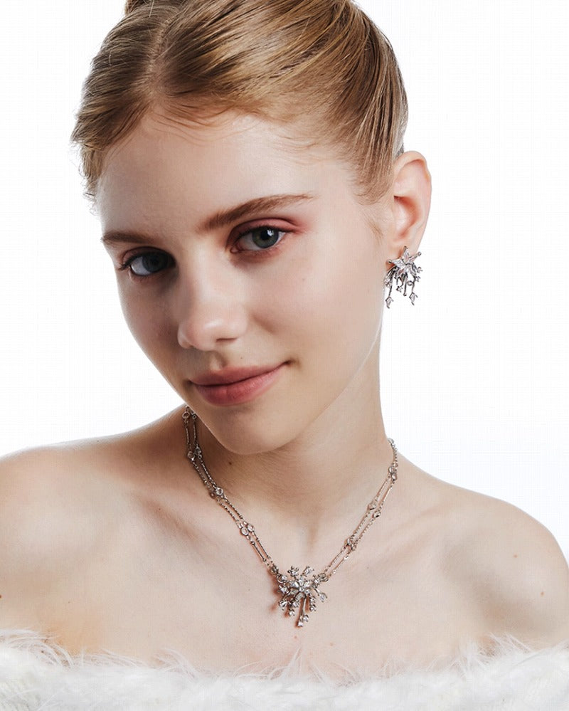 Winter Love Song Snowflake Necklace 01