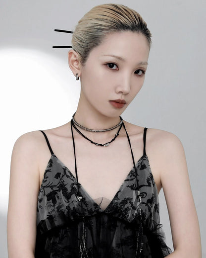 Monologue Earrings 01