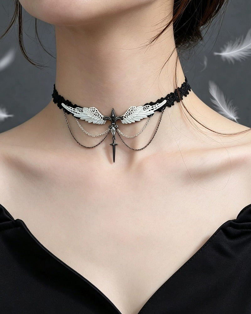 Basic Feather Wing Choker