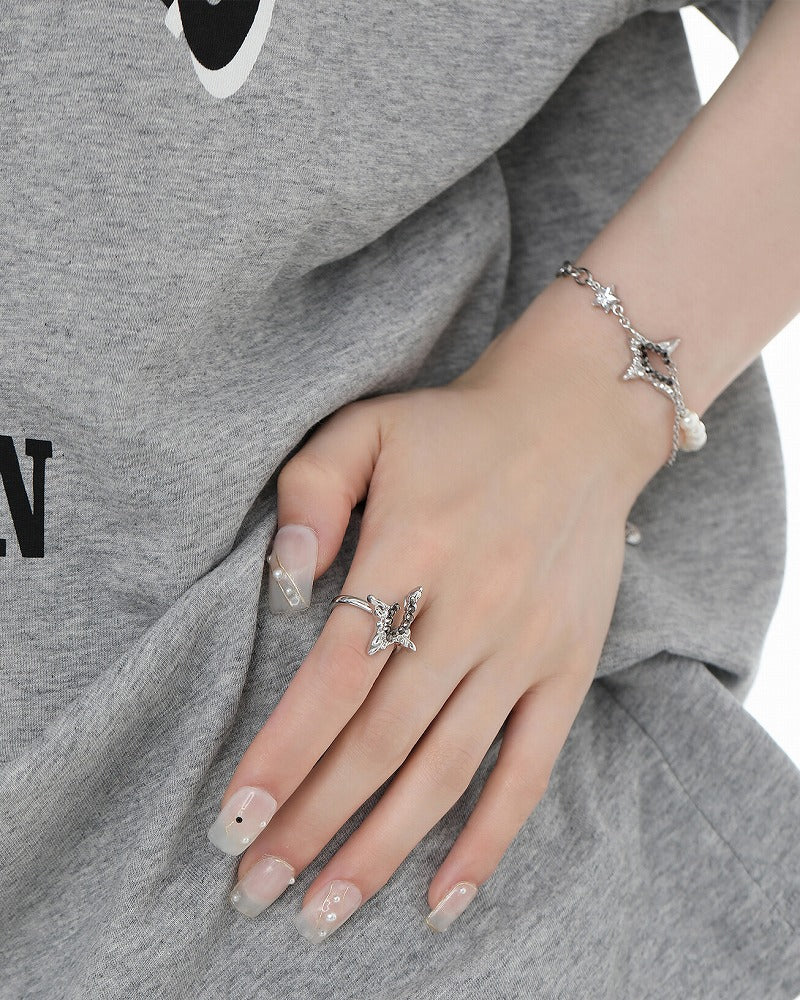 Aurora Four-Pointed Star Ring