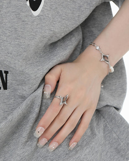 Aurora Four-Pointed Star Ring