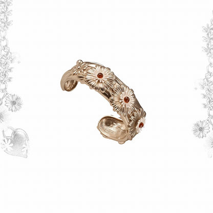 Daisy In the Heart Bracelet